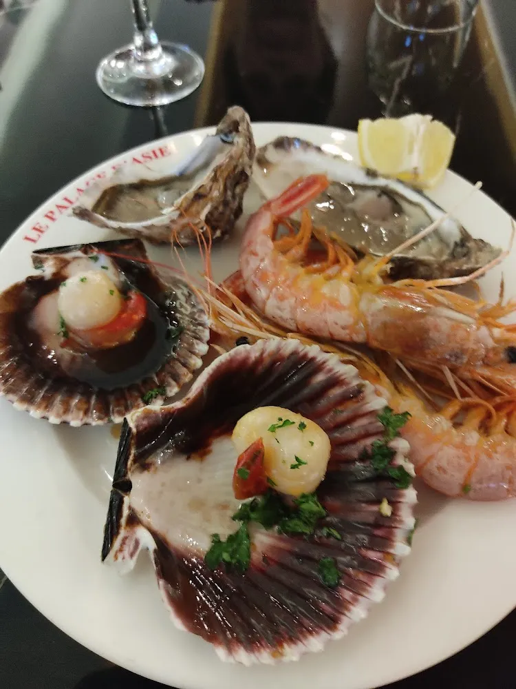 Pétoncles Gambas Et Huitres